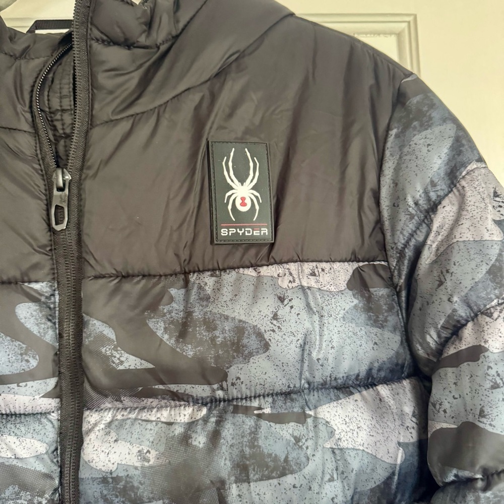 Spyder Jacket Circuit Block Men's Medium Black Camo Insulated Puffer Hooded EUC - Picture 2 of 5